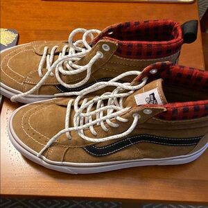 Vans Tan and Black Low-Top Sneakers with Suede Finish